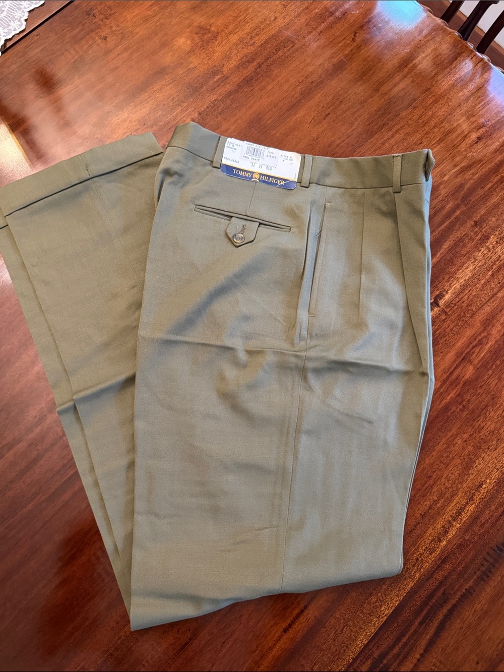 Tommy Hilfiger Men's Pleated Wool Dress Pants in Olive - Picture 3 of 4